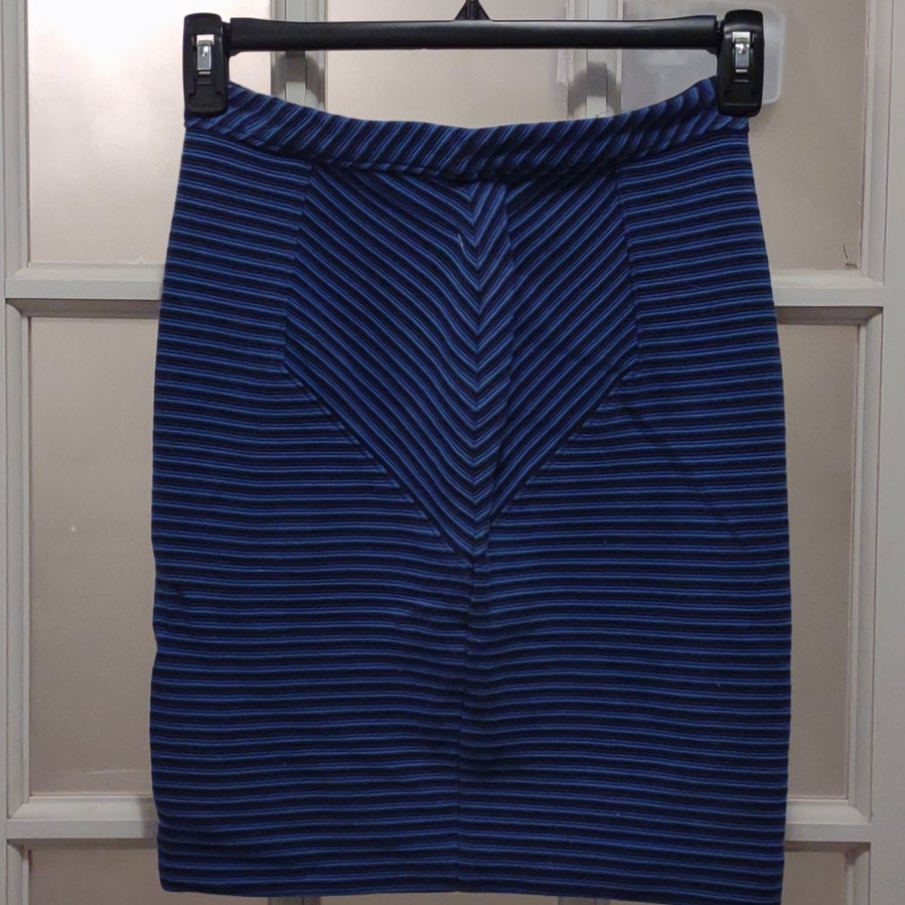 Dark blue v fitted skirt brand new size petite